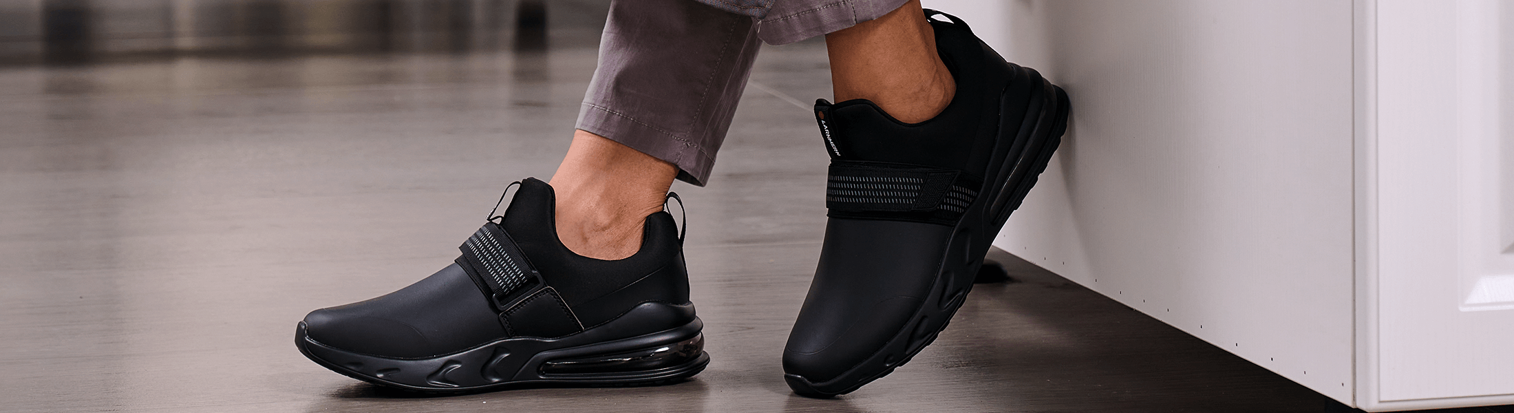 Women's Slip Resistant Shoes