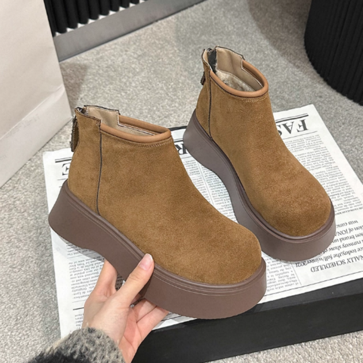 Women Fleece Lined Platform Winter Boots Non Slip Fuzzy Suede Boots With Zipper