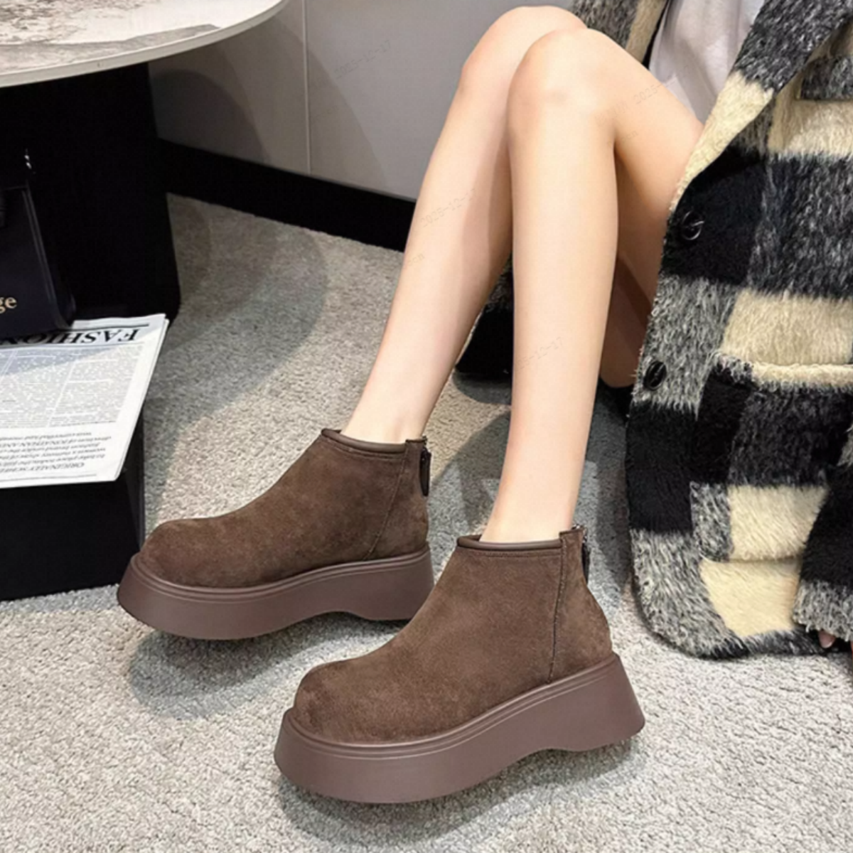Women Fleece Lined Platform Winter Boots Non Slip Fuzzy Suede Boots With Zipper