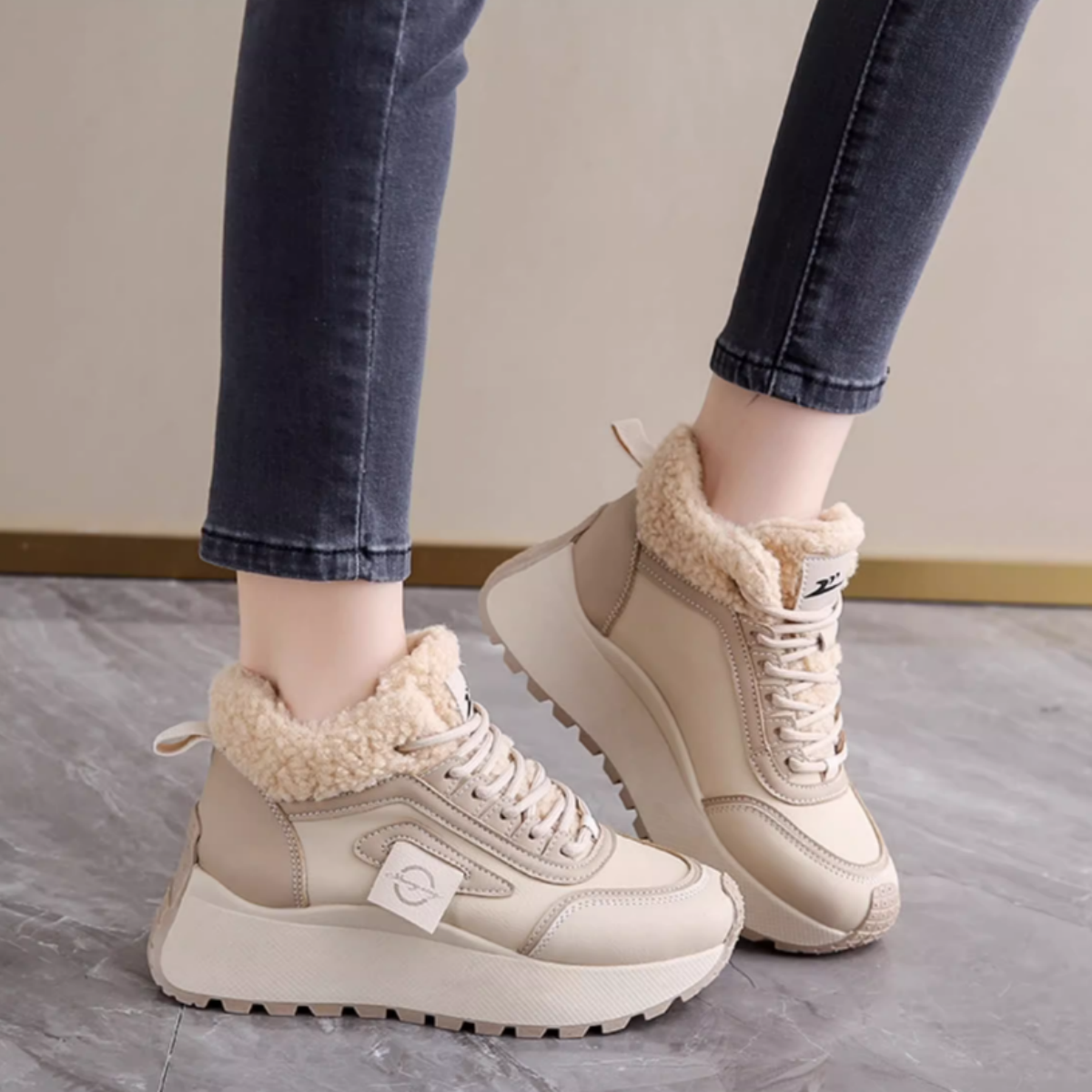 Women Lace Up Fleeced Lined Winter Walking Platform Sneaker