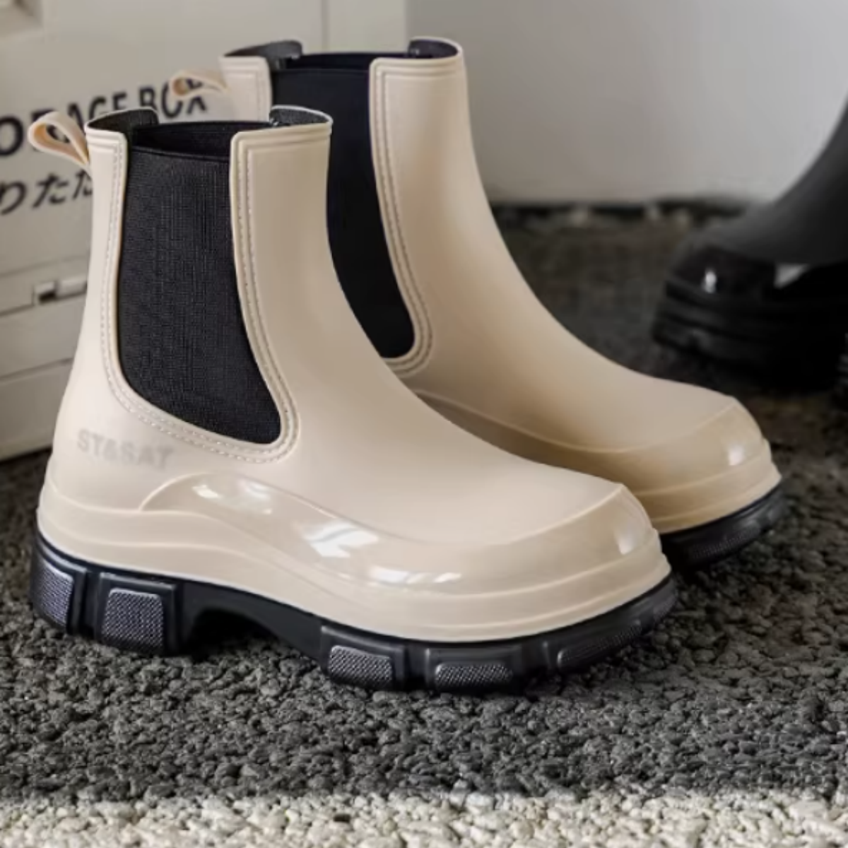 Women’s Waterproof Chelsea Rain Boots Anti-Slip Ankle Rain Shoes