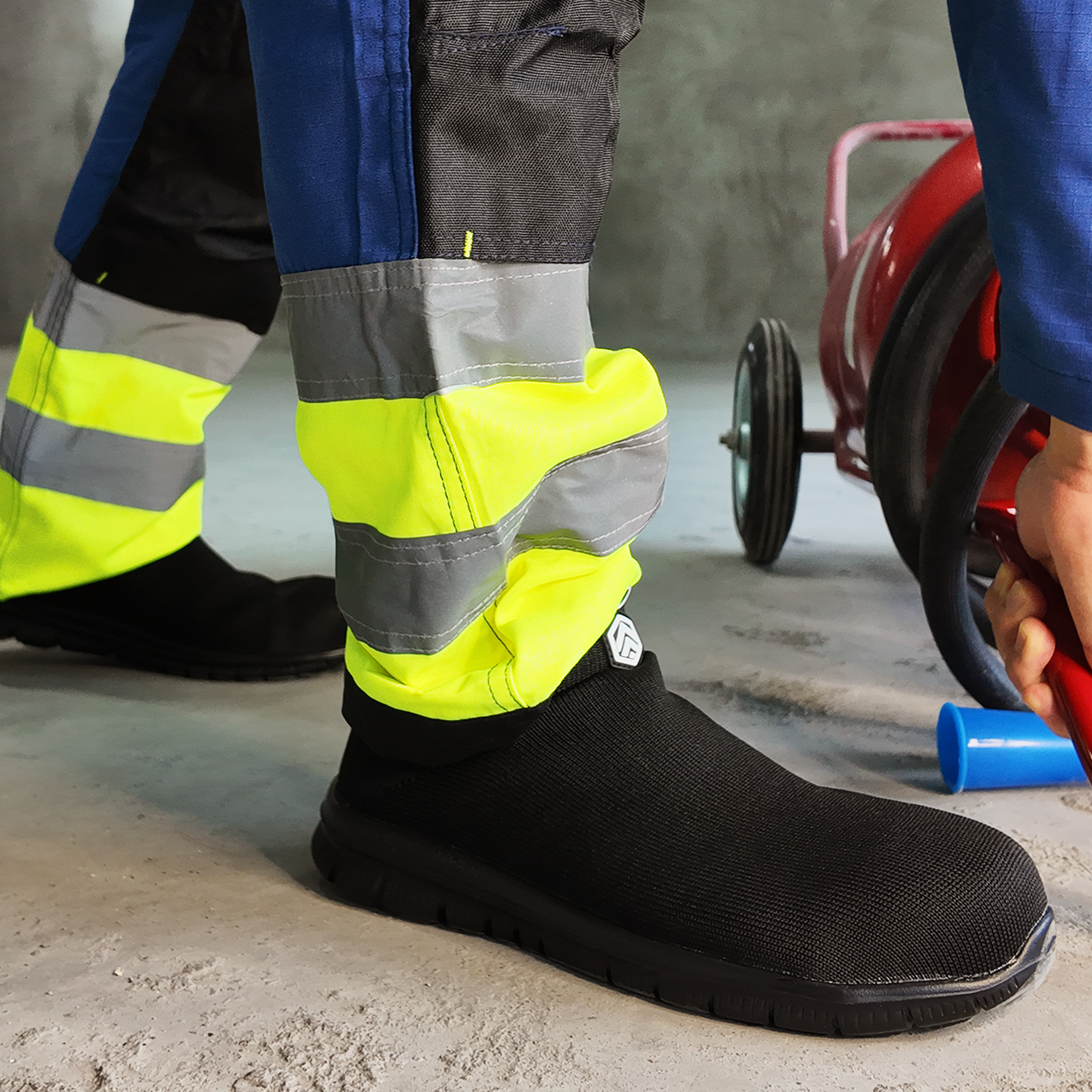 Larnmern Base 19 Men's Lightweight Safety Work Shoes