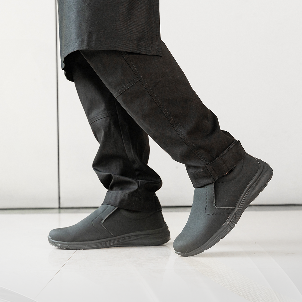 Sweat-Free Cooking: Breathable and Comfortable Men's Chef Shoes, by  LARNMERN