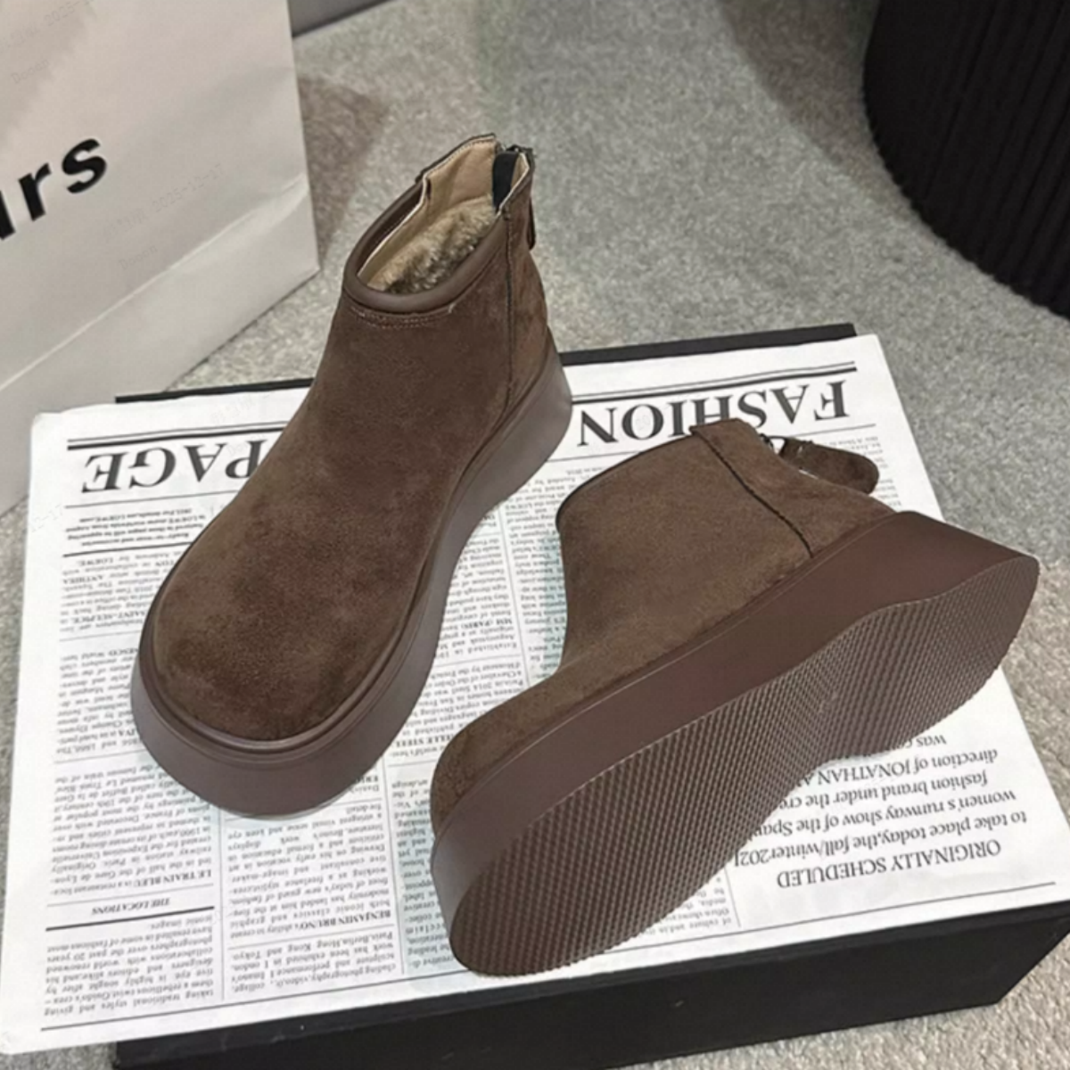 Women Fleece Lined Platform Winter Boots Non Slip Fuzzy Suede Boots With Zipper