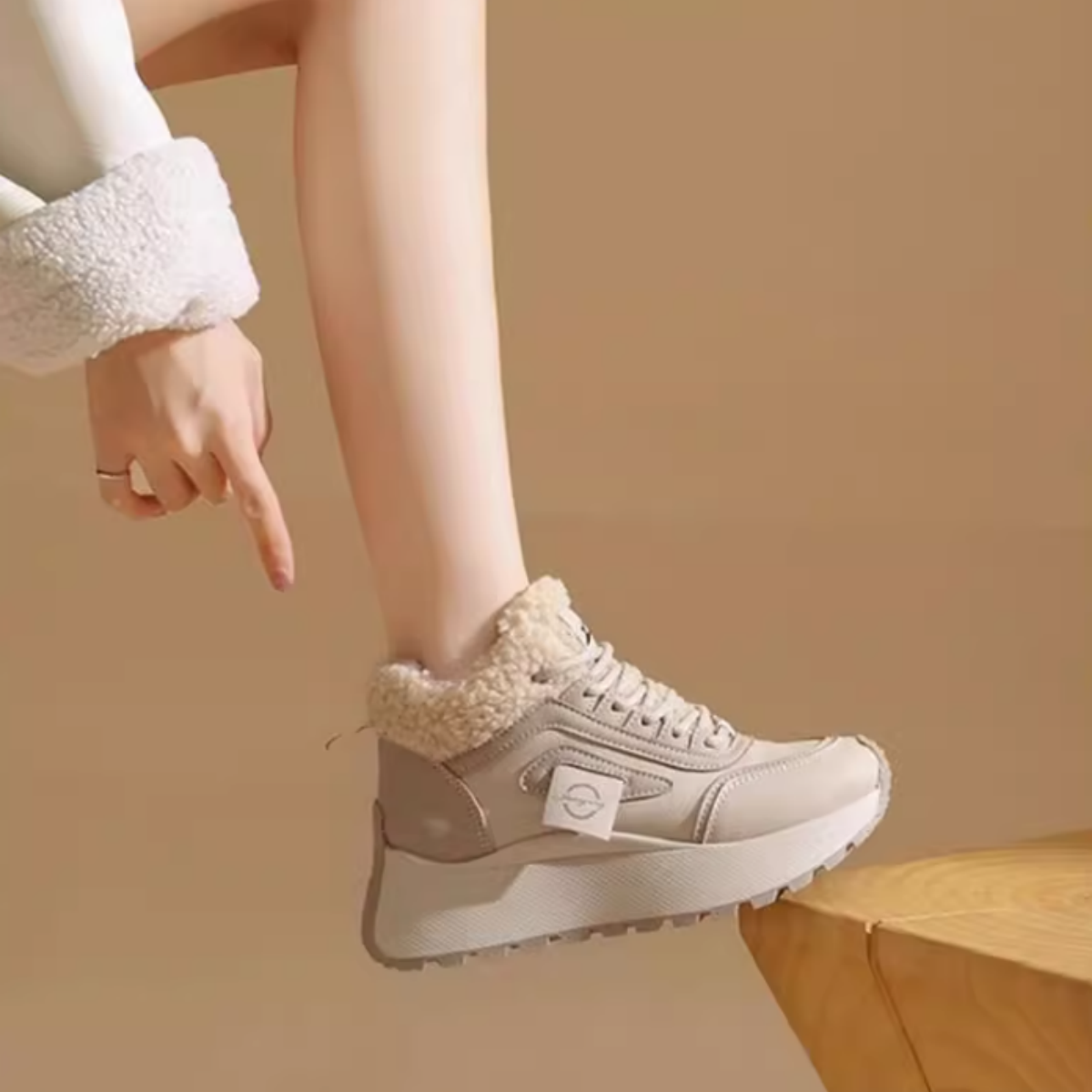 Women Lace Up Fleeced Lined Winter Walking Platform Sneaker