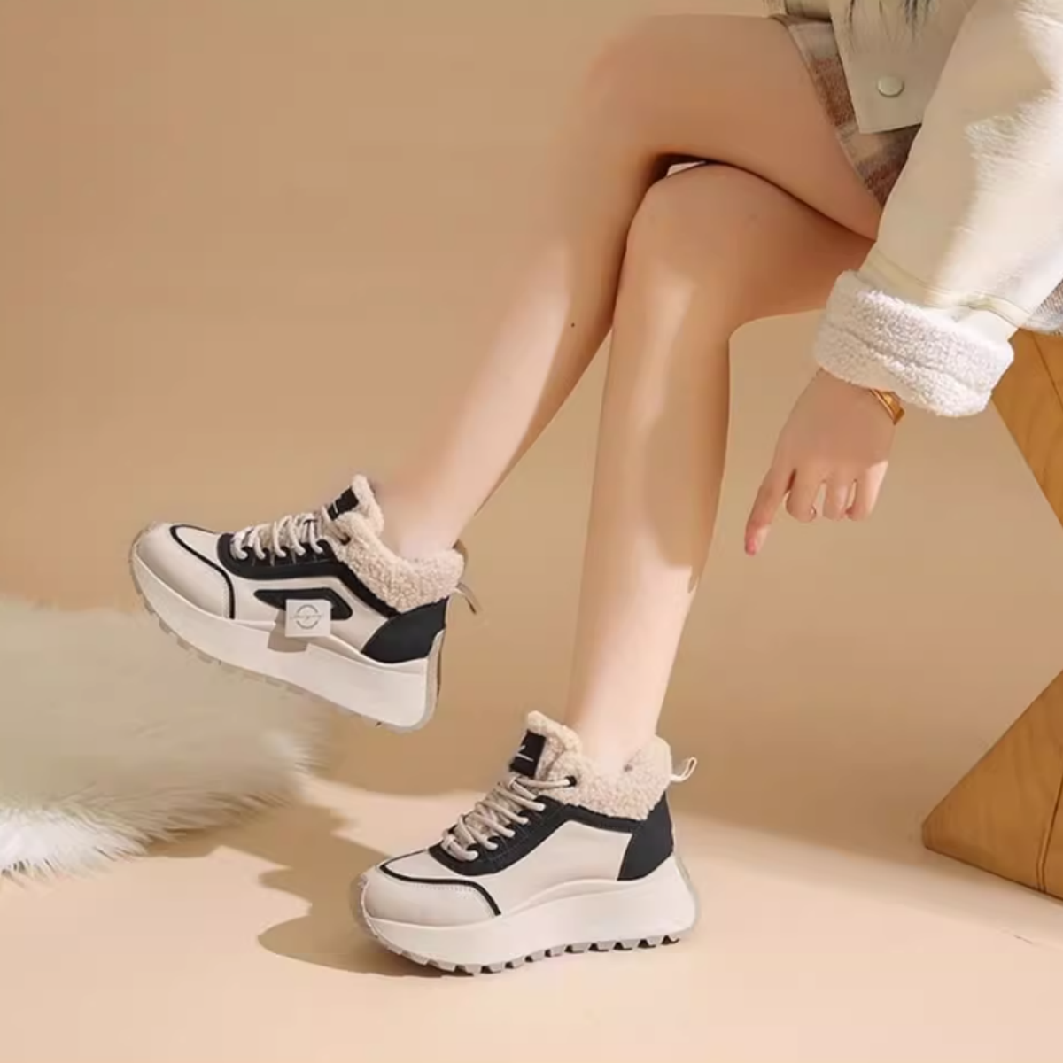 Women Lace Up Fleeced Lined Winter Walking Platform Sneaker